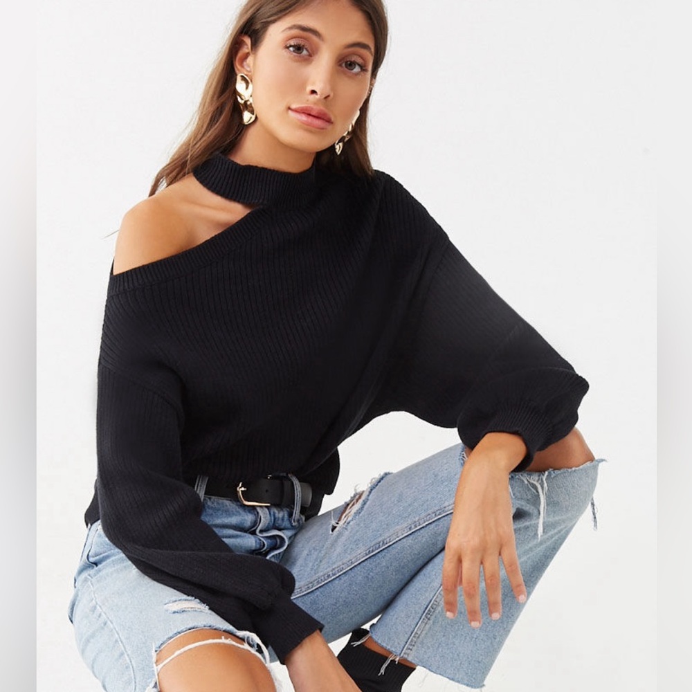 Tan*** women’s forever 21 slit,‎ shoulder sweater